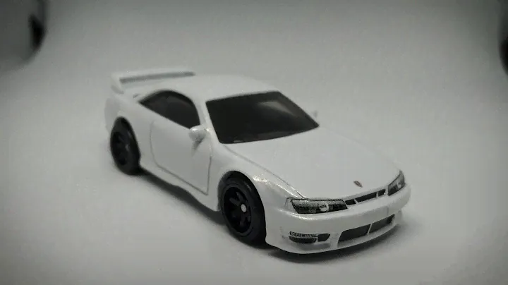Nissan Silvia S14 1:64 - Hot Wheels