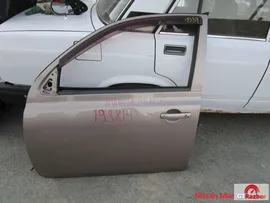 Дверь на Nissan March (Ниссан Марч) AK12