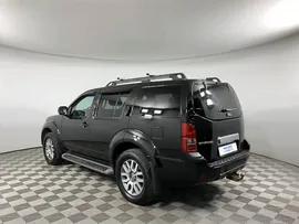 NISSAN Pathfinder 2.5, 2010