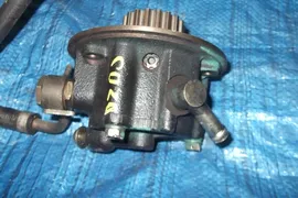 вакуумный насос тормозной системы Nissan Sunny Sb14 Cd20