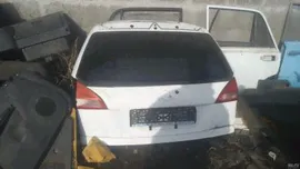 Крышка багажника ниссан Nissan Wingroad Y11, Nissan Ad Y11