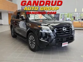 2023 Nissan Armada SL, пробег 41 км