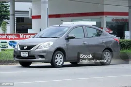 Частный Автомобиль Nissan Almera — стоковые фотографии и другие картинки 2015 - 2015, Автомобиль, Азия
