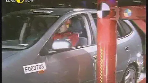 Краш-тест - Nissan Almera Tino 2001 (E-NCAP)