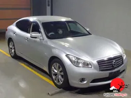 Nissan Fuga Hybrid 2011