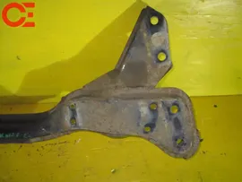 балка Nissan Largo передняя C22