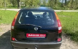 Nissan Almera Tino