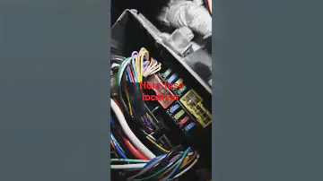 Nissan Navara/Pathfinder horn fuse location.