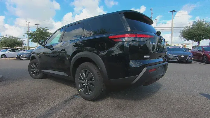 2022 Nissan Pathfinder S | Super Black | Charcoal Interior
