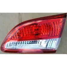 Задний фонарь внутренний правый Nissan Almera G15