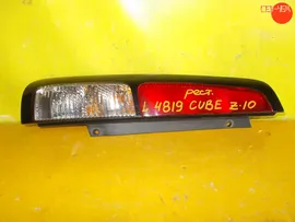стоп-сигнал Nissan Cube левый AZ10