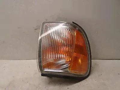 99 00 01 02 03 04 nissan pathfinder Right Side Corner Park Light OEM-0