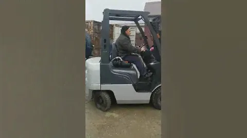 Вилочный погрузчик NISSAN(кара)