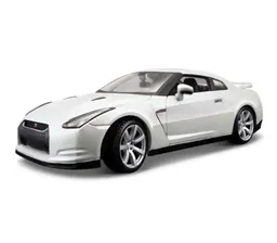 Модель машины Nissan GT-R 1:18