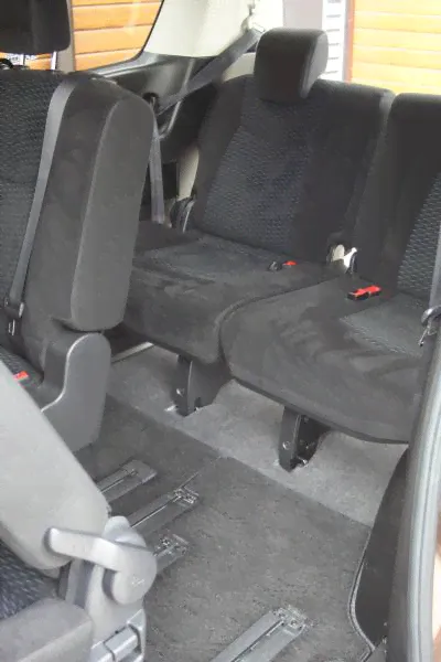 Продажа Nissan Serena-3
