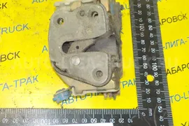 Замок двери Nissan Atlas BD30