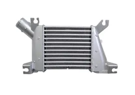 NI13002RX новый интеркулер nissan x - trail t30 2 , 2dci 2001 - 2003