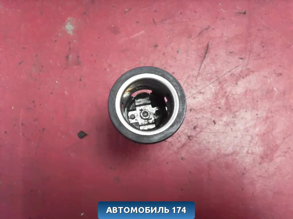 Гнездо прикуривателя 253312923R Nissan Almera (G15) 2013> Альмера-2