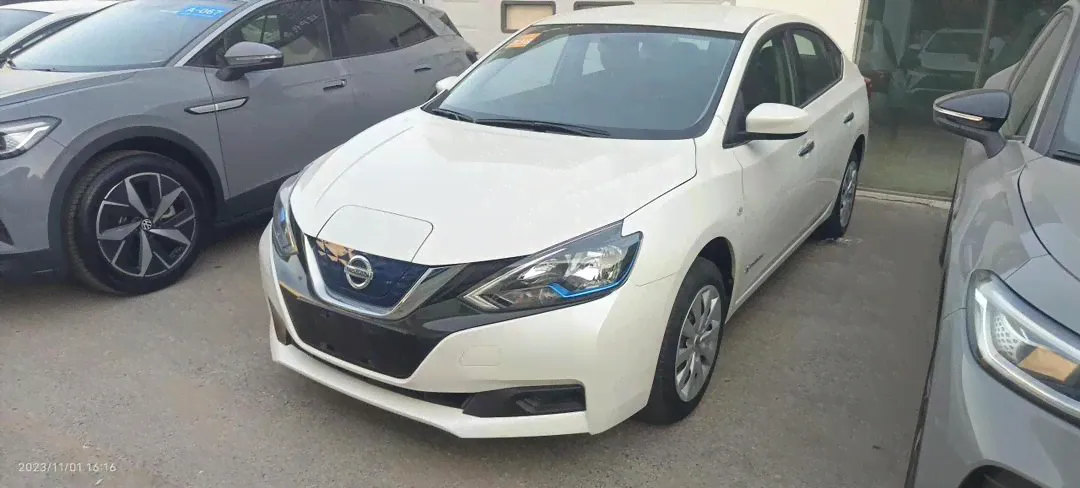 Nissan Sylphy электромобиль-0