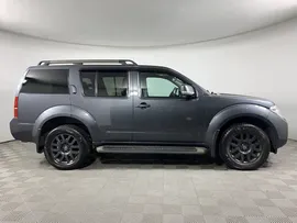 NISSAN Pathfinder 2.5, 2011