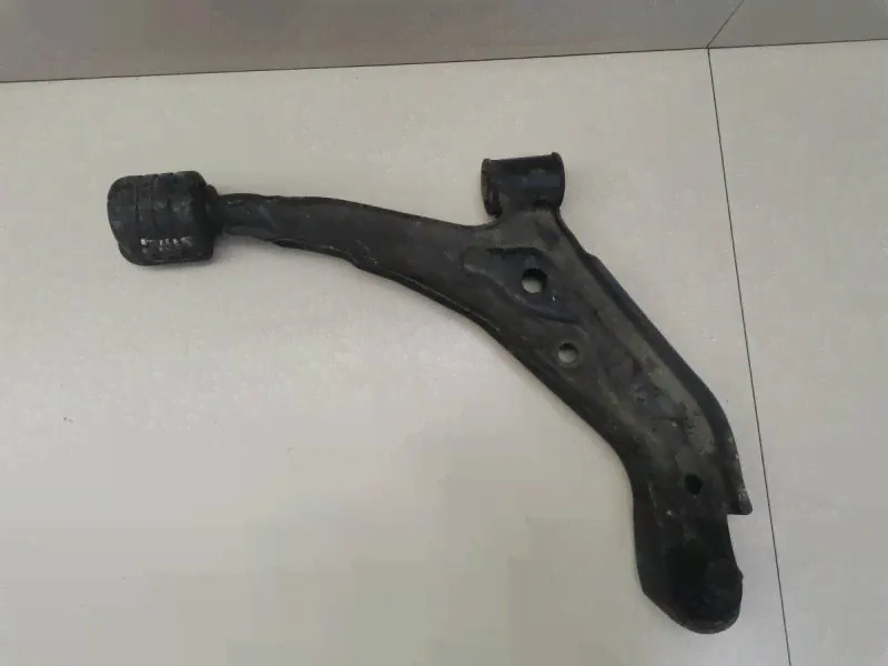 Рычаг передний правый Nissan Bluebird Sylphy (G10) 2000-2005-0