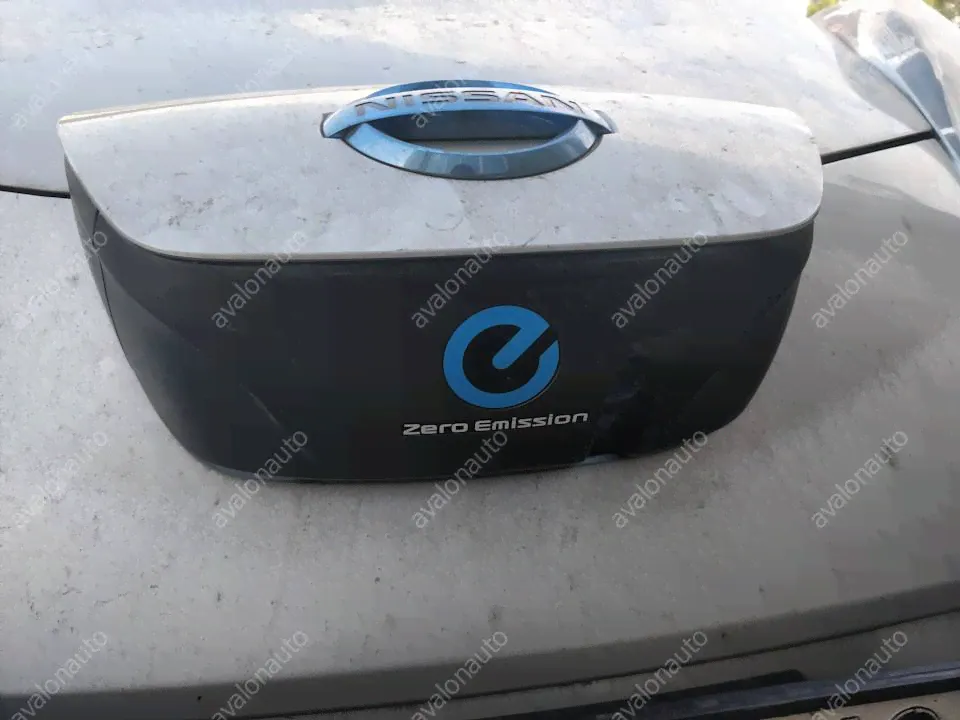 Зарядное устройство NISSAN LEAF 2011г. ZE0 EM61-2