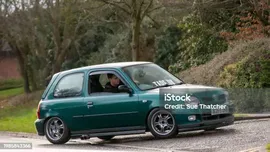 Nissan Micra Классический Автомобиль — стоковые фотографии и другие картинки 2001 - 2001, Nissan, Автомобиль