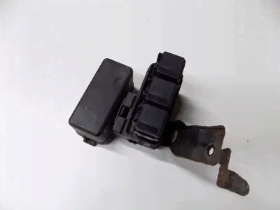 820010J10 nissan qashqai j10 skrzynka предохранители