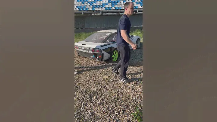 Nissan #180sx в мячике, за рулем мясники