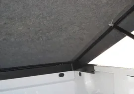 Крышка кузова пикапа Kramco подъёмная ( чёрный ) для Nissan Navara NP300 D24 2015 - г.в. (Арт. 103381)