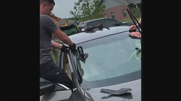 How to replace a windshield on a Nissan Altima…..