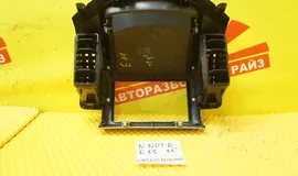 Консоль магнитофона Nissan Note E11