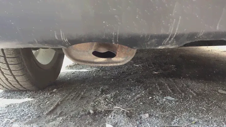 Звук глушителя Nissan Tiida 2006
