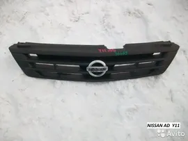 Решетка радиатора Nissan AD Y11