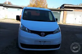 Nissan NV200 белый 7 мест